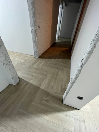 Кварцвиниловая плитка (Елочка) Alpine Floor Легкий паркет (Light Parquet) Дуб Адара ЕСО 13-14