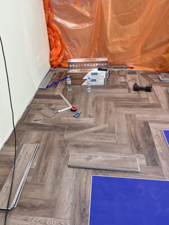 Кварцвиниловая плитка (Елочка) Alpine Floor Легкий паркет (Light Parquet) Дуб Фафнир ЕСО 13-16