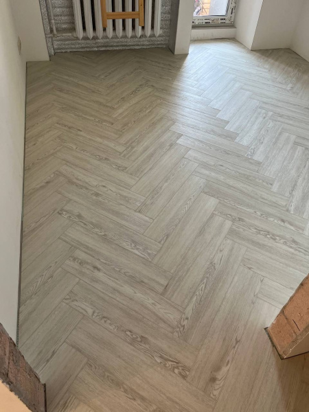 Кварцвиниловая плитка (Елочка) Alpine Floor Легкий паркет (Light Parquet) ECO 13-4 Дуб Арктик
