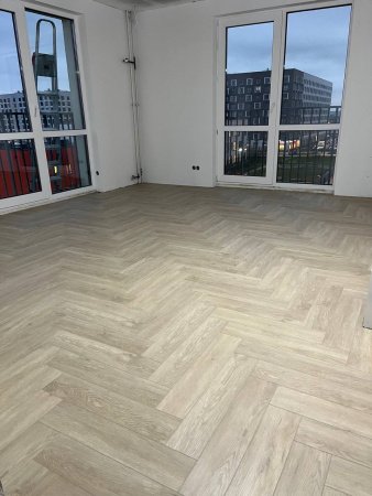 Кварцвиниловая плитка (Елочка) Alpine Floor Легкий паркет (Light Parquet) Дуб Адара ЕСО 13-14