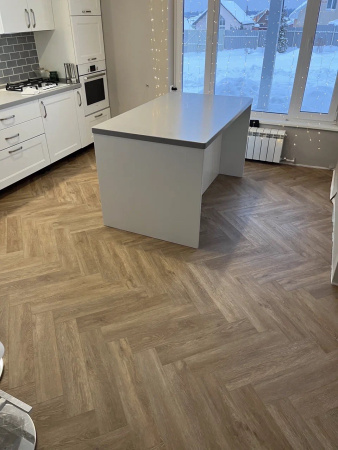 Кварцвиниловая плитка (Елочка) Alpine Floor Легкий паркет (Light Parquet) ECO 13-10 Макадамия