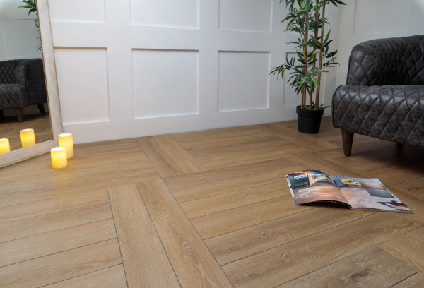 Кварцвиниловая плитка елочкой Aquafloor Паркет плюс (Parquet Plus) AF6020PQ