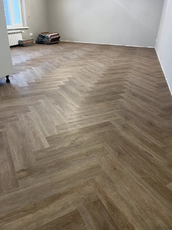 Кварцвиниловая плитка (Елочка) Alpine Floor Легкий паркет (Light Parquet) ECO 13-10 Макадамия